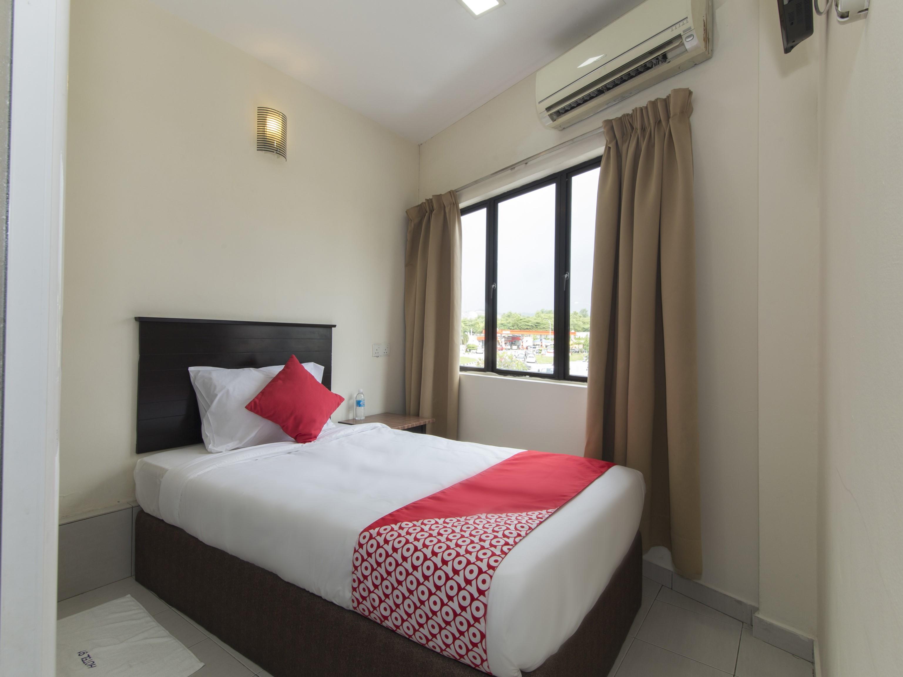 Oyo 91130 Hotel 91 Bukit Mewah Kajang Esterno foto