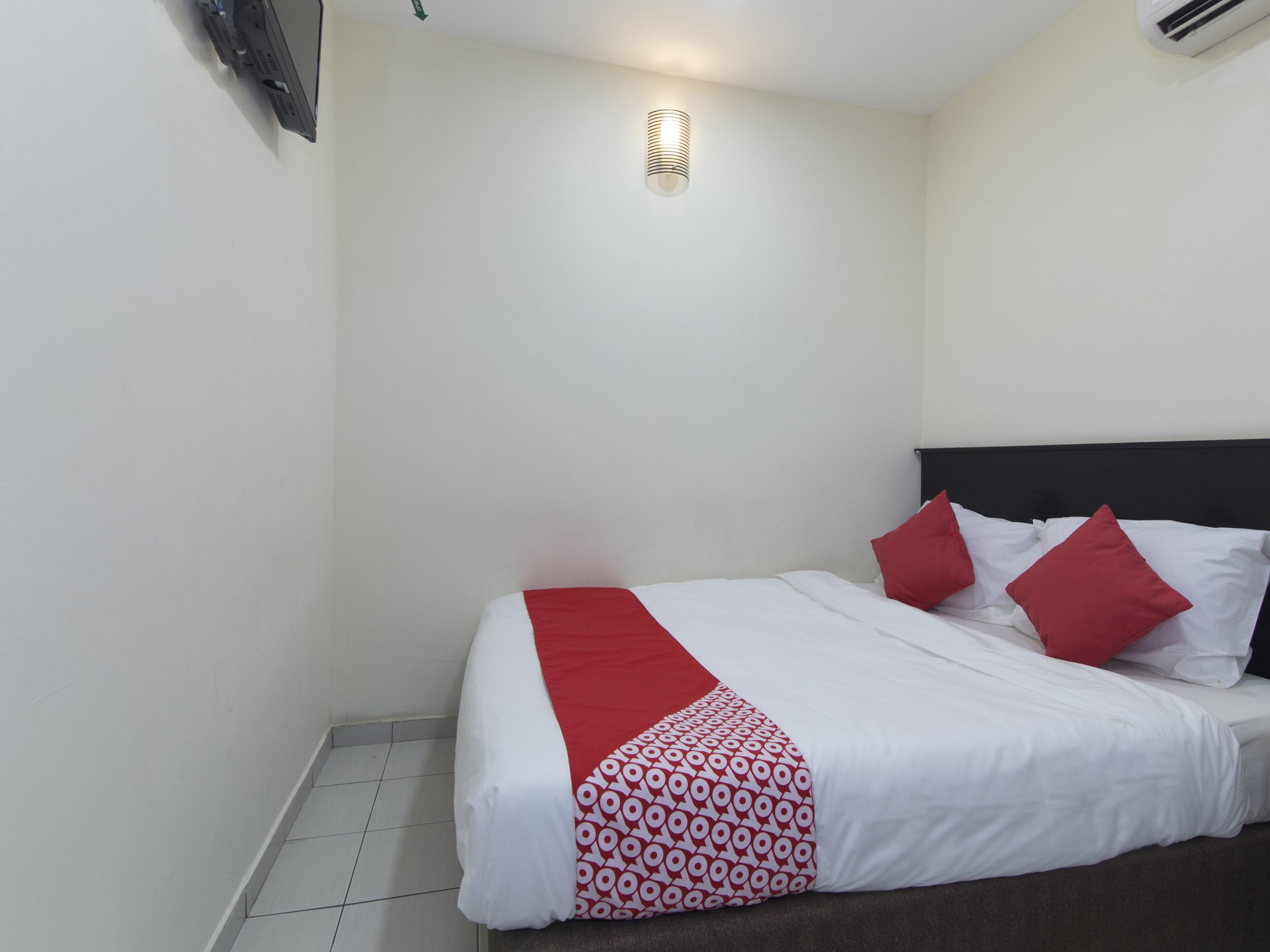 Oyo 91130 Hotel 91 Bukit Mewah Kajang Esterno foto