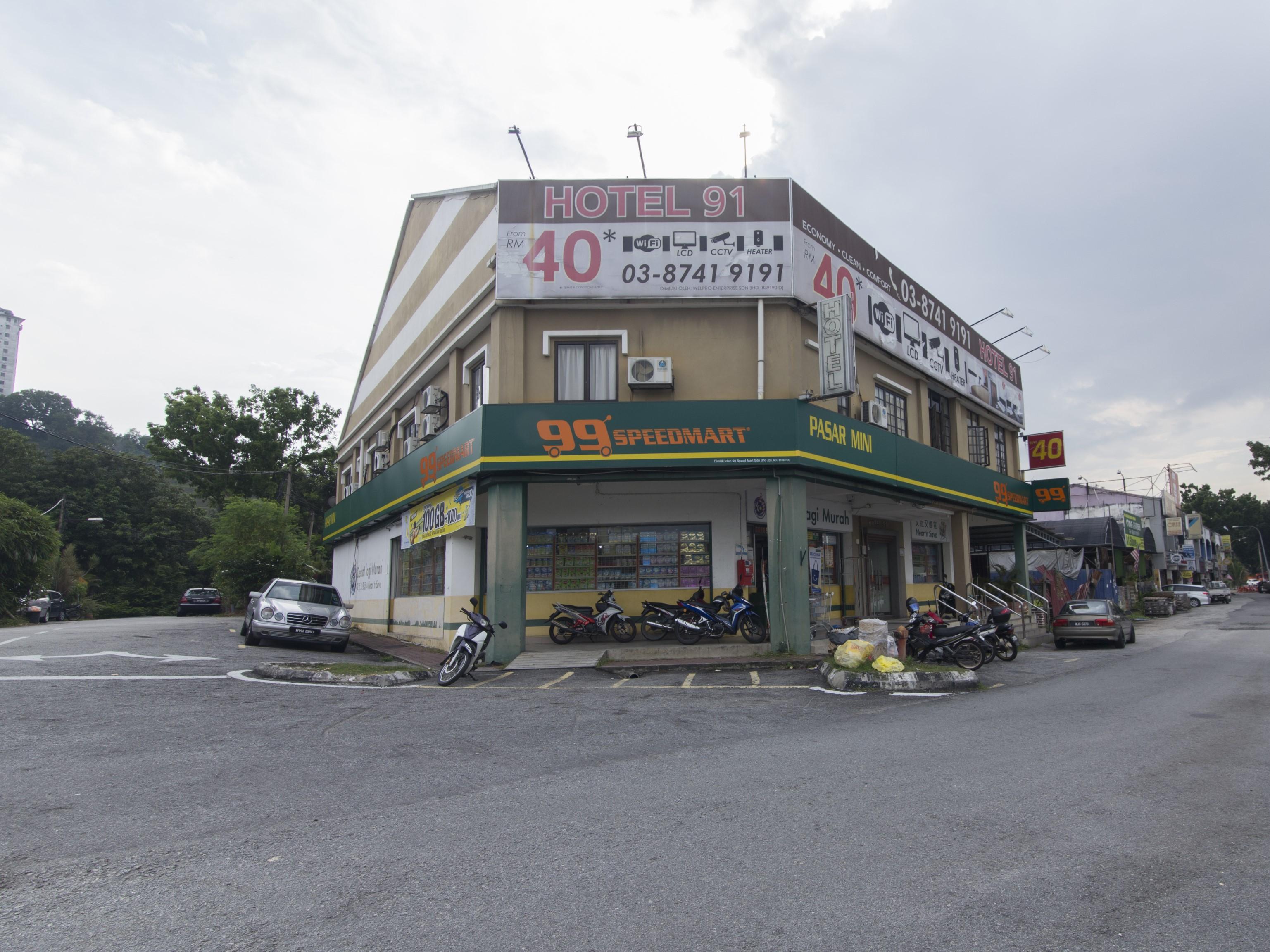 Oyo 91130 Hotel 91 Bukit Mewah Kajang Esterno foto