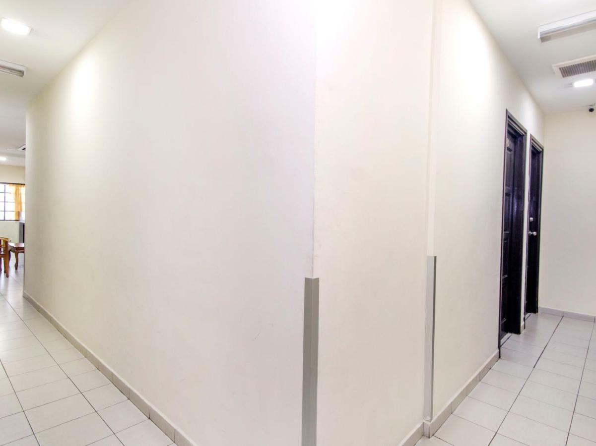 Oyo 91130 Hotel 91 Bukit Mewah Kajang Esterno foto