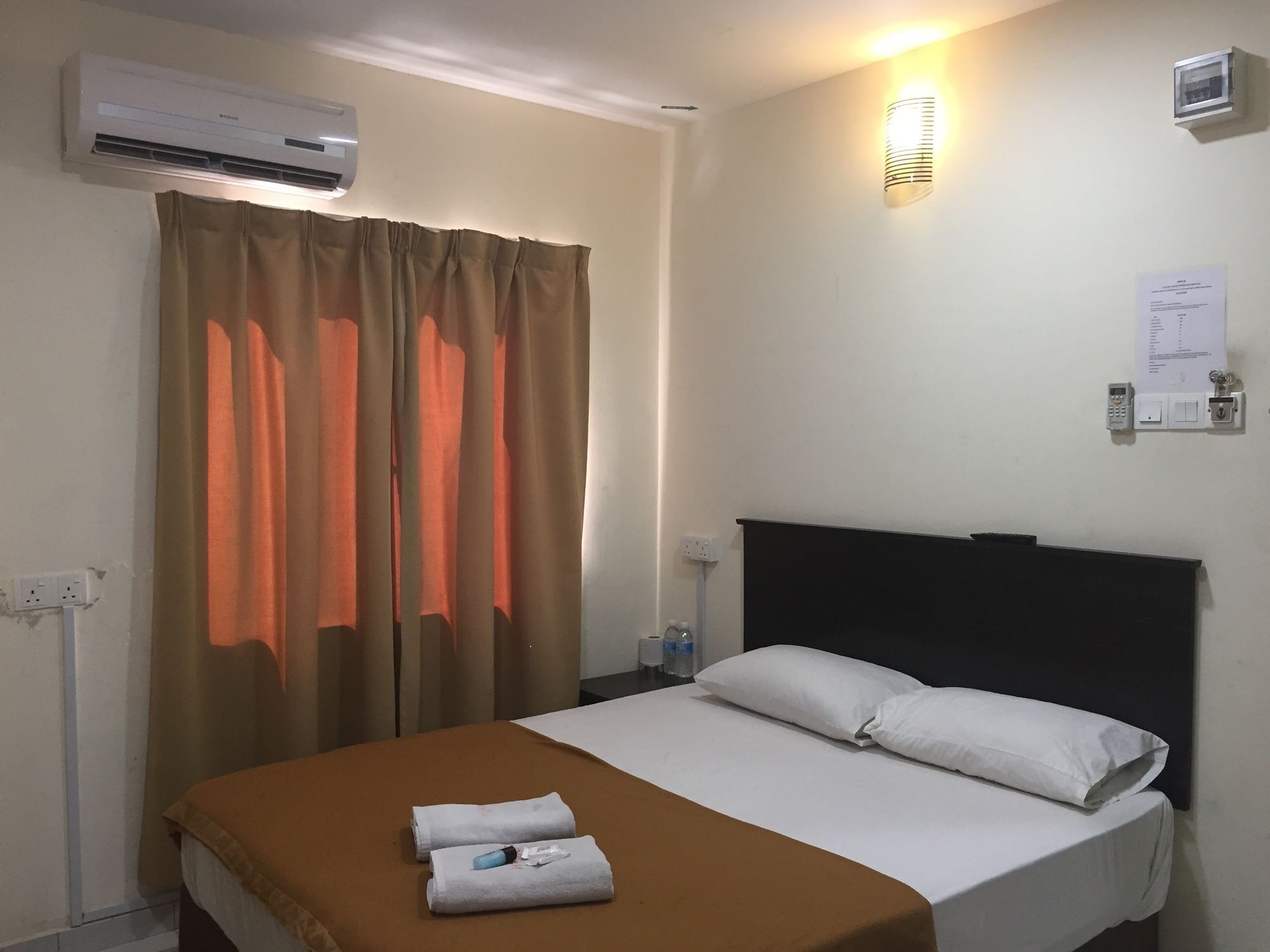 Oyo 91130 Hotel 91 Bukit Mewah Kajang Esterno foto